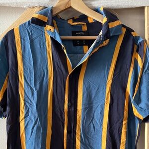 Small BlueSteel Short Sleeve Button Down Shirt